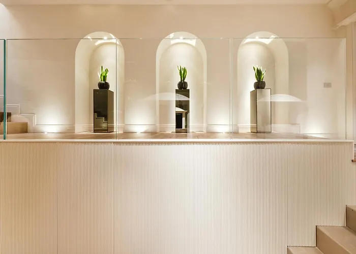 Palazzo Dogali Collection 4* Трани