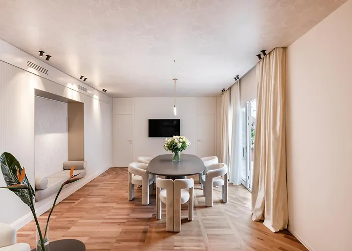 Palazzo Dogali Collection 4* Трани