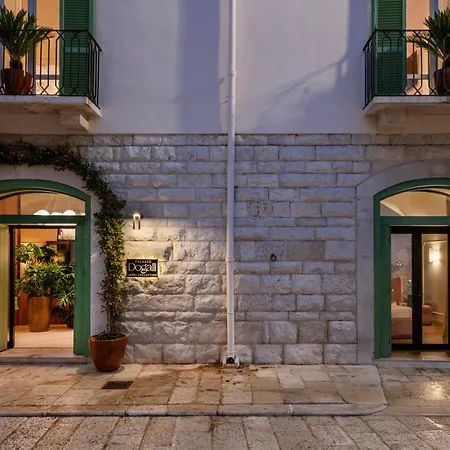 Bed & Breakfast Palazzo Dogali Collection Trani