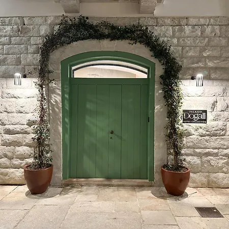 Palazzo Dogali Collection Bed & Breakfast Trani